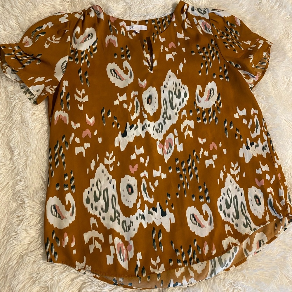 DR2- burnt orange, paisley top. Lg